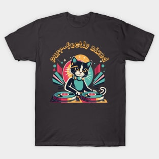 Purrfect Beats: DJ Cat Spinning Feline-Friendly Tunes T-Shirt